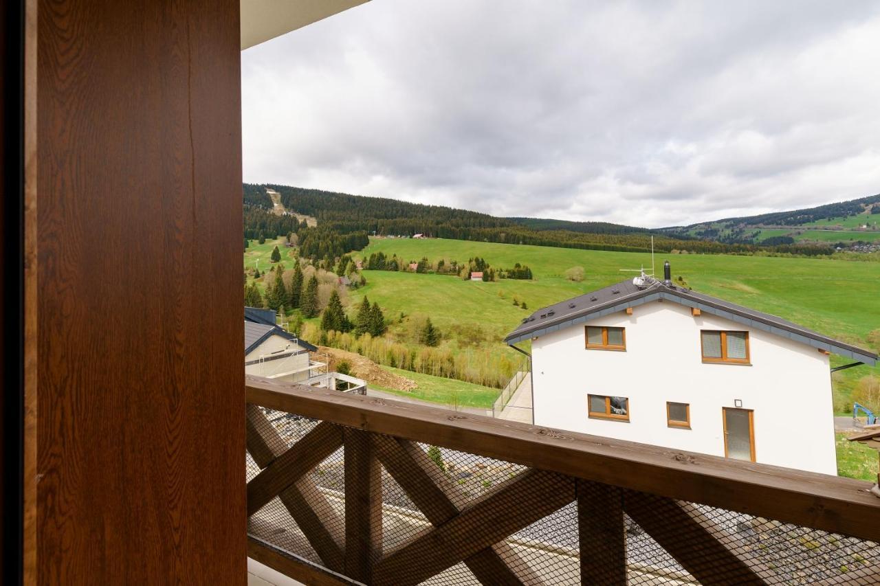 Apartman Svicarek Loučná pod Klínovcem Bagian luar foto